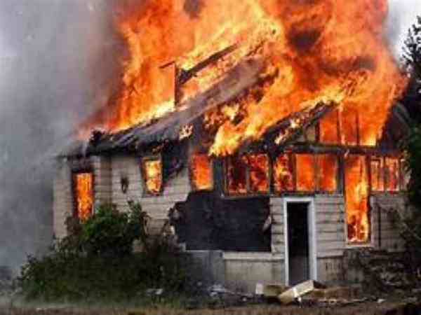 Ngủ mê thấy lửa cháy trong nhà