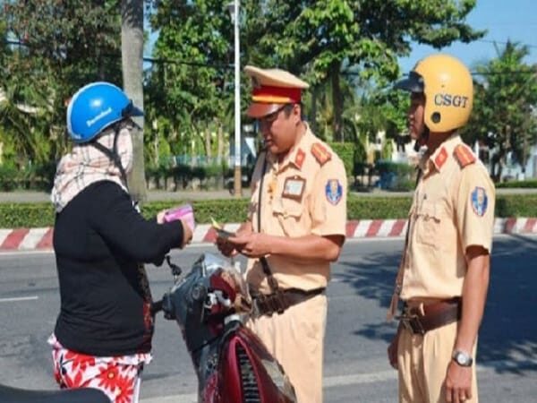 Nằm mơ thấy công an giao thông thì thử con số gì