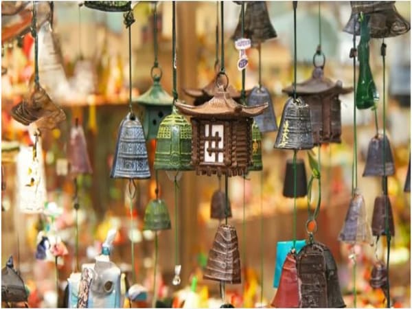 Trường hợp thấy chuông gió có phải tài lộc đang tới gần