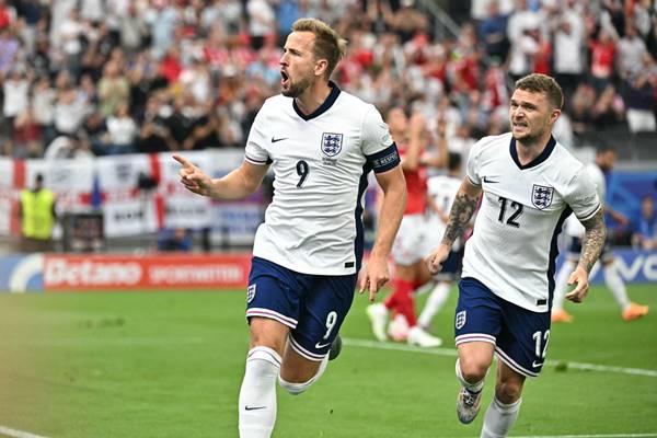 Số áo chính thức của đội tuyển Anh