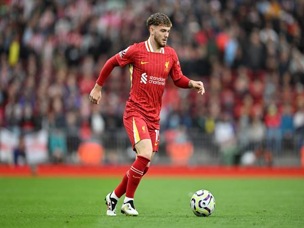 Phong cách chơi bóng nổi bật của Harvey Elliott