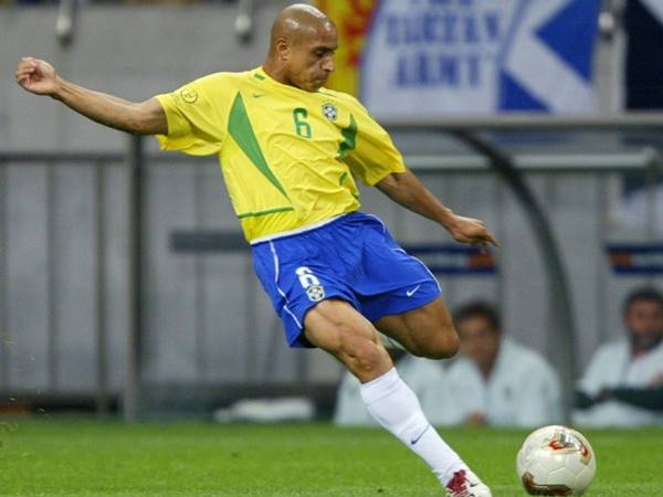 Số áo của Roberto Carlos