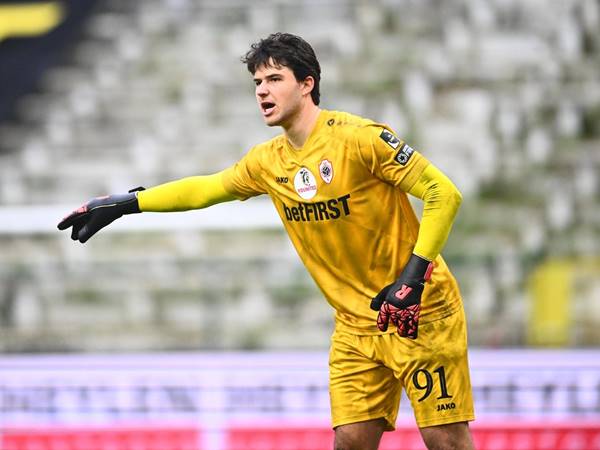 Tin MU 25/9: MU mắc sai lầm với thương vụ Senne Lammens