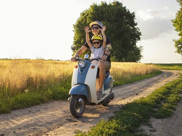 Giải mã nằm mơ thấy đi xe máy có ý nghĩa gì, tốt hay xấu?