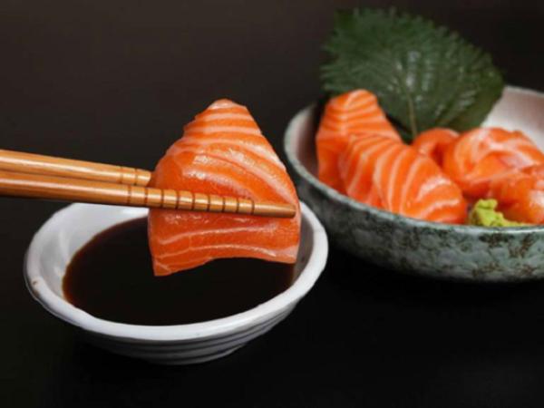 Khám phá ý nghĩa giấc mơ thấy ăn cá là điềm gì?