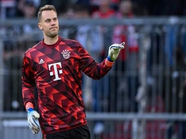 Thủ môn Manuel Neuer